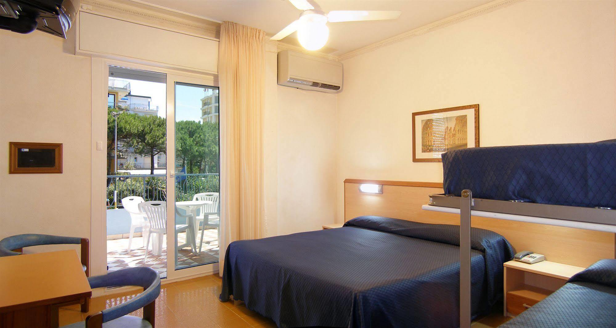 Hotel La Brezza Frontemare Lido di Jesolo Exterior foto